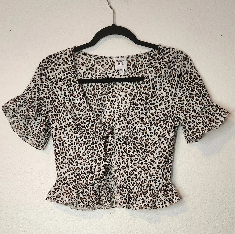 Princess Polly‎ Front Tie Animal Print Crop Top with Ruffled Sleeves, Size 0